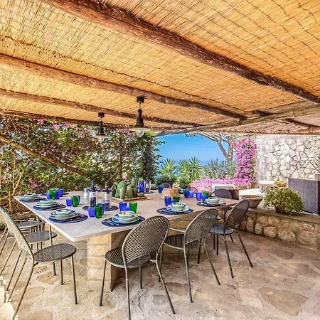 La Casa Piccola Villa *