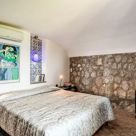 La Casa Piccola Villa *